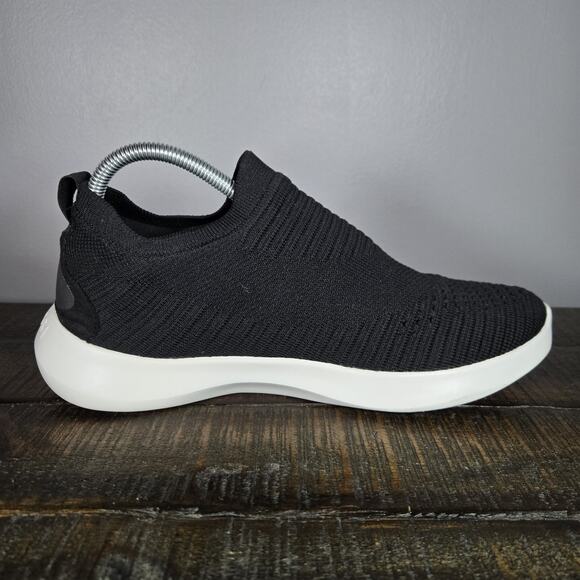 Vessi Everyday Move Slip On Womens Size 9 Waterproof Shoes Sneakers Black White